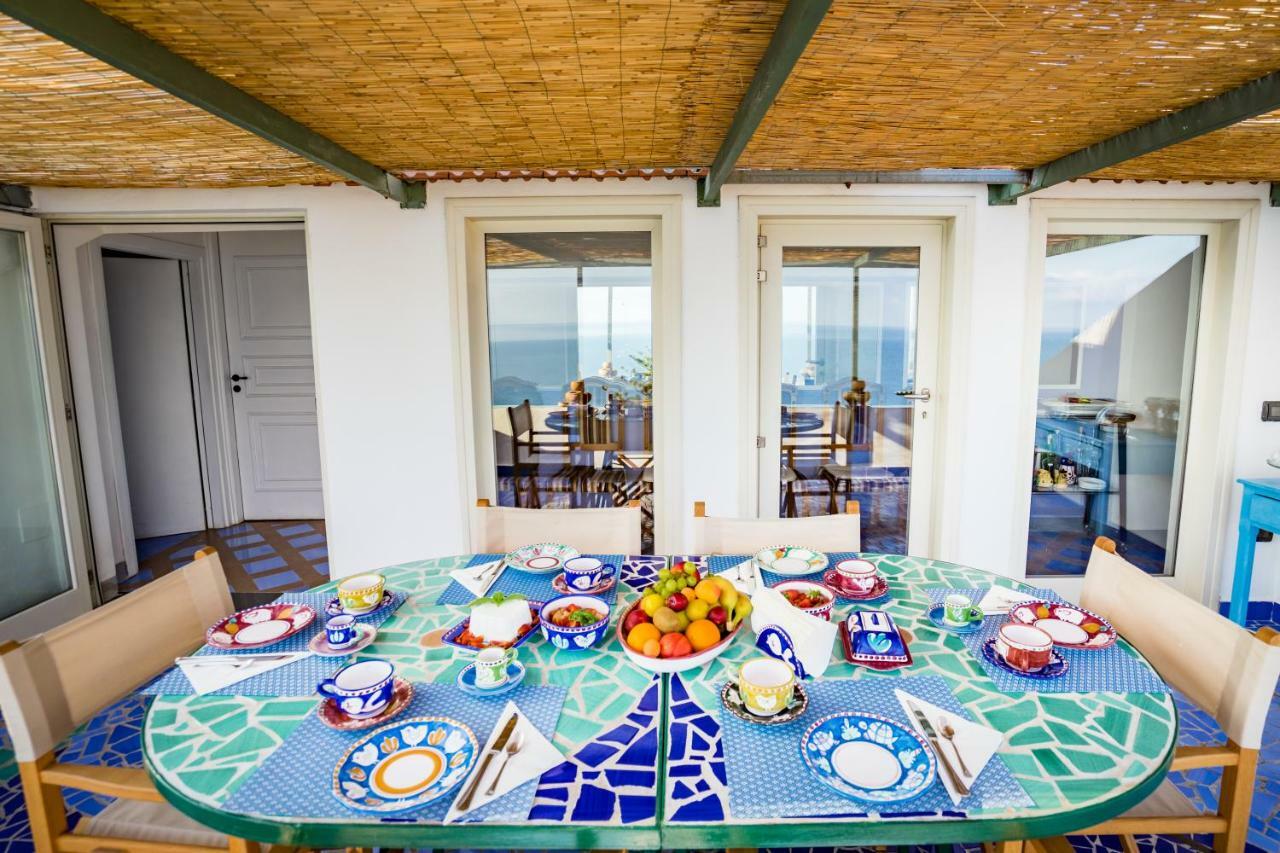 Borgo Dei Saraceni - Domus Indomita Bed & Breakfast Агрополи Екстериор снимка