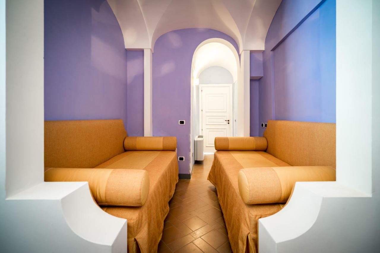 Borgo Dei Saraceni - Domus Indomita Bed & Breakfast Агрополи Стая снимка