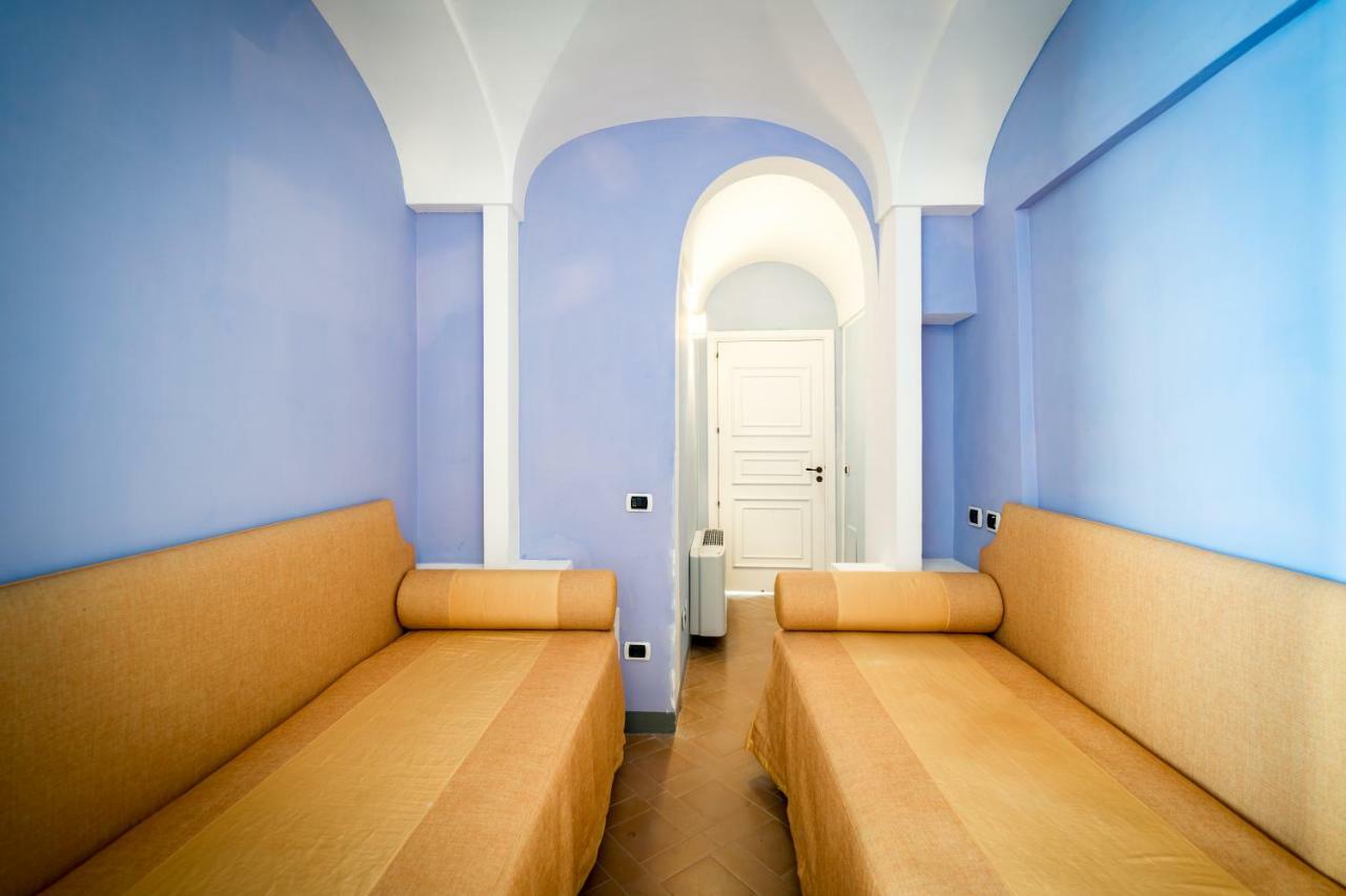 Borgo Dei Saraceni - Domus Indomita Bed & Breakfast Агрополи Екстериор снимка
