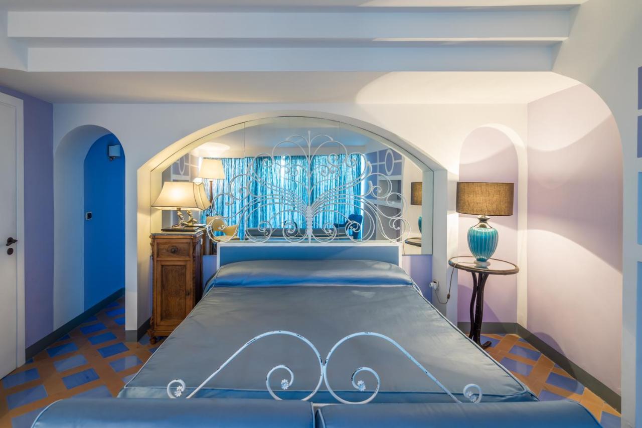 Borgo Dei Saraceni - Domus Indomita Bed & Breakfast Агрополи Екстериор снимка